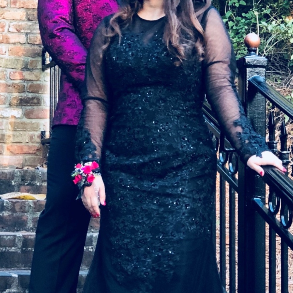 Black Prom dress